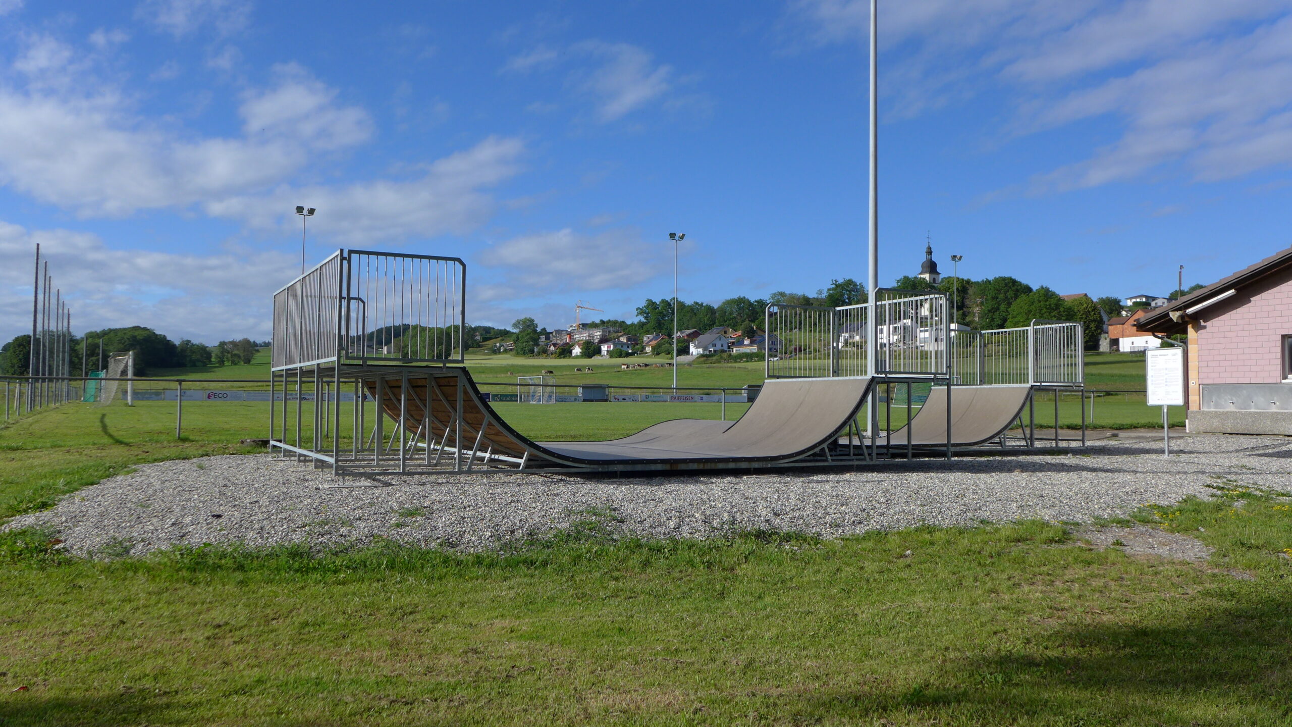CH Remaufens – New! Mini Ramp with Wave