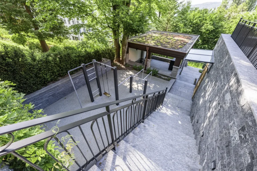 Ansicht der privaten Street-Workout-Anlage in Luzern.